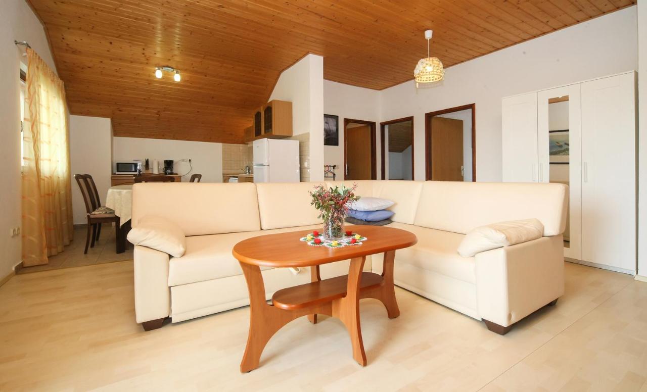 Apartments Mond Gornji Karin Bagian luar foto