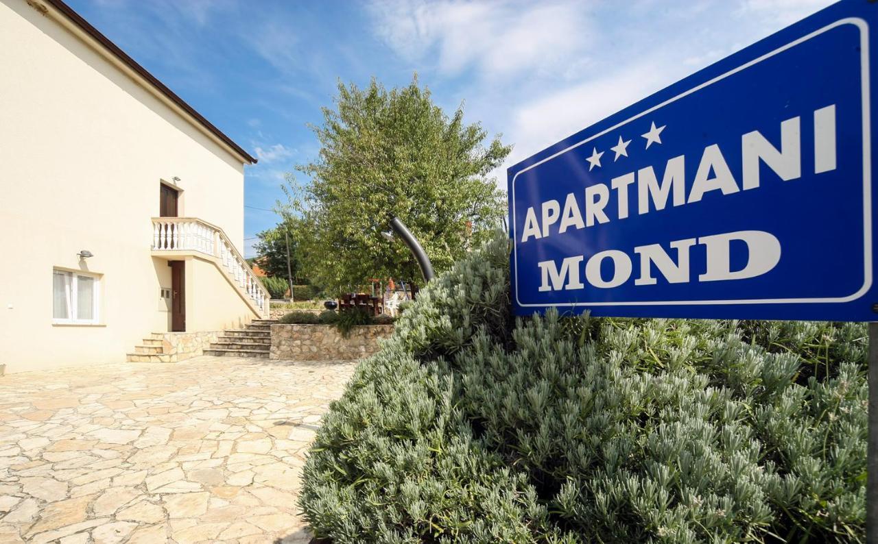 Apartments Mond Gornji Karin Bagian luar foto