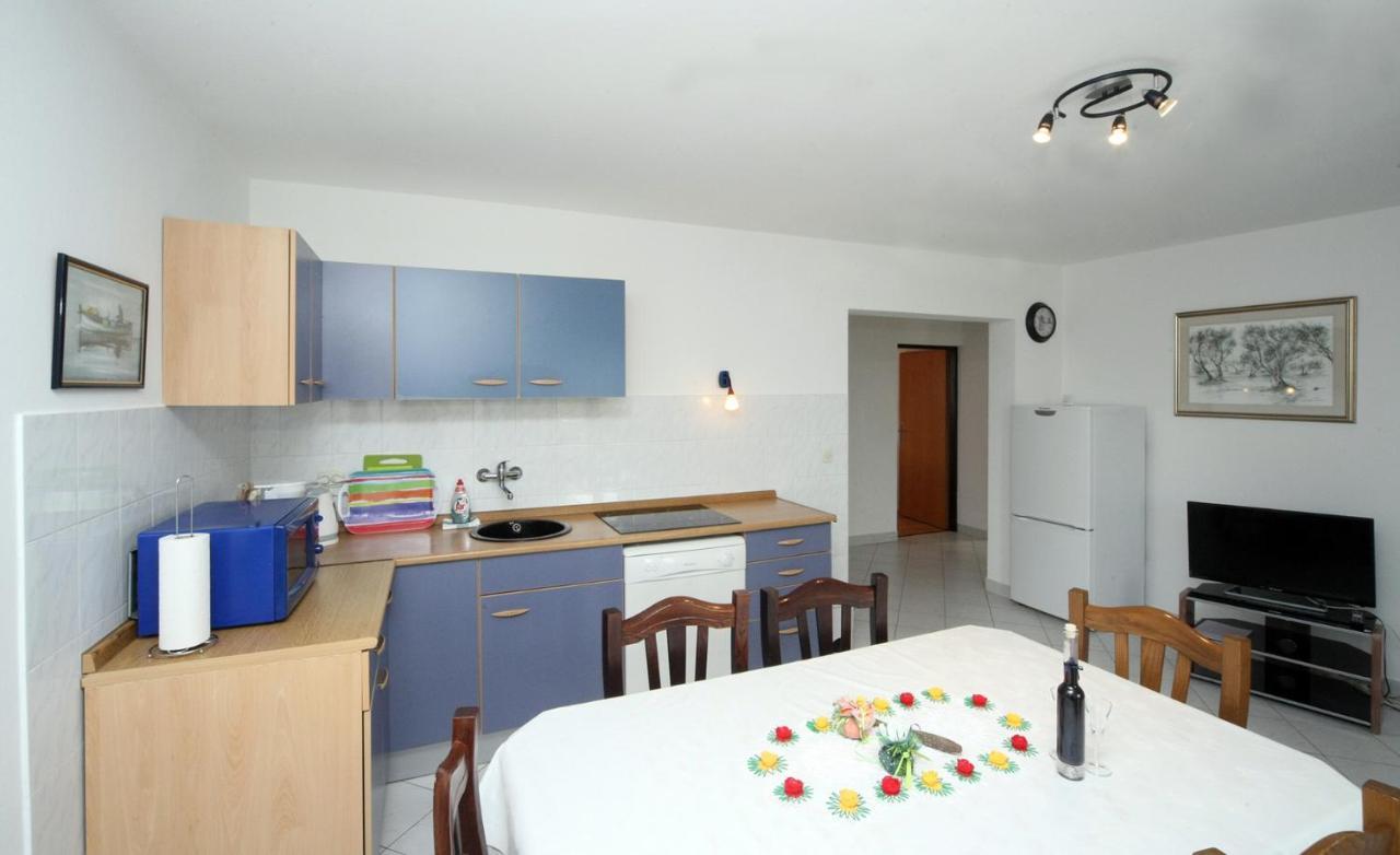 Apartments Mond Gornji Karin Bagian luar foto