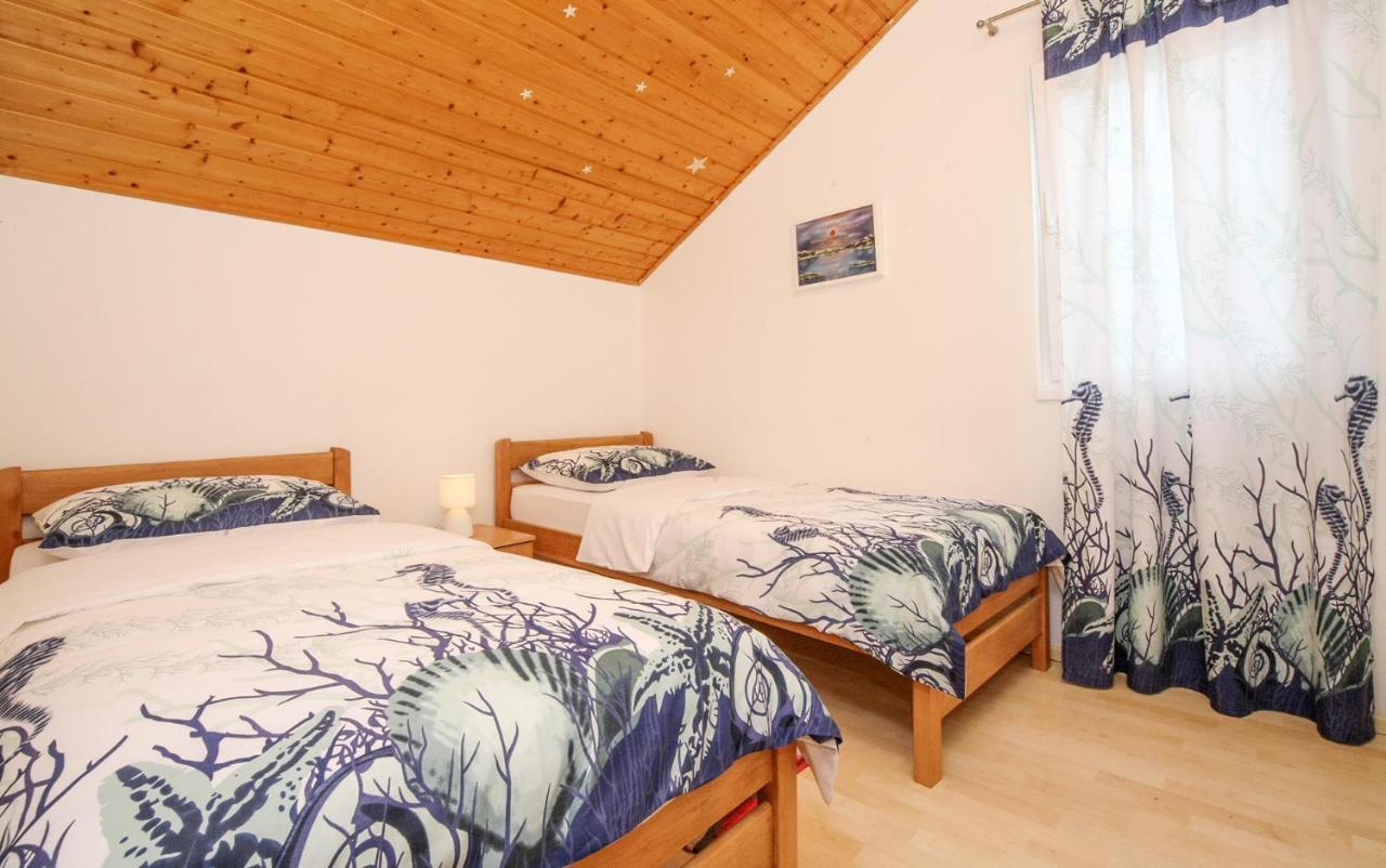 Apartments Mond Gornji Karin Bagian luar foto